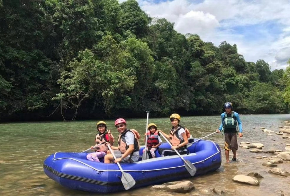 Kiulu Sabah white water rafting package
